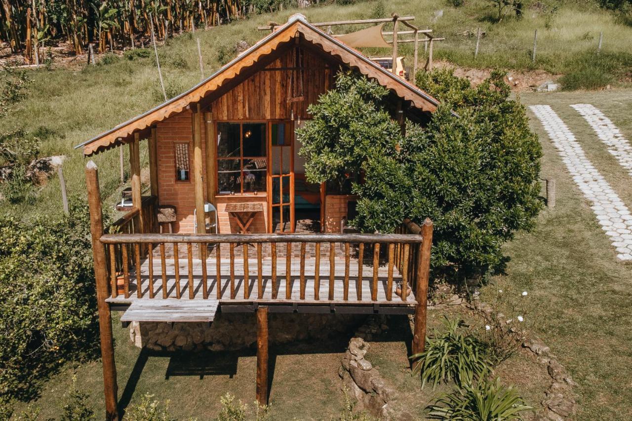 サン・ベント・ド・サプカイー Chale Refugio Da Pedra Spヴィラ エクステリア 写真