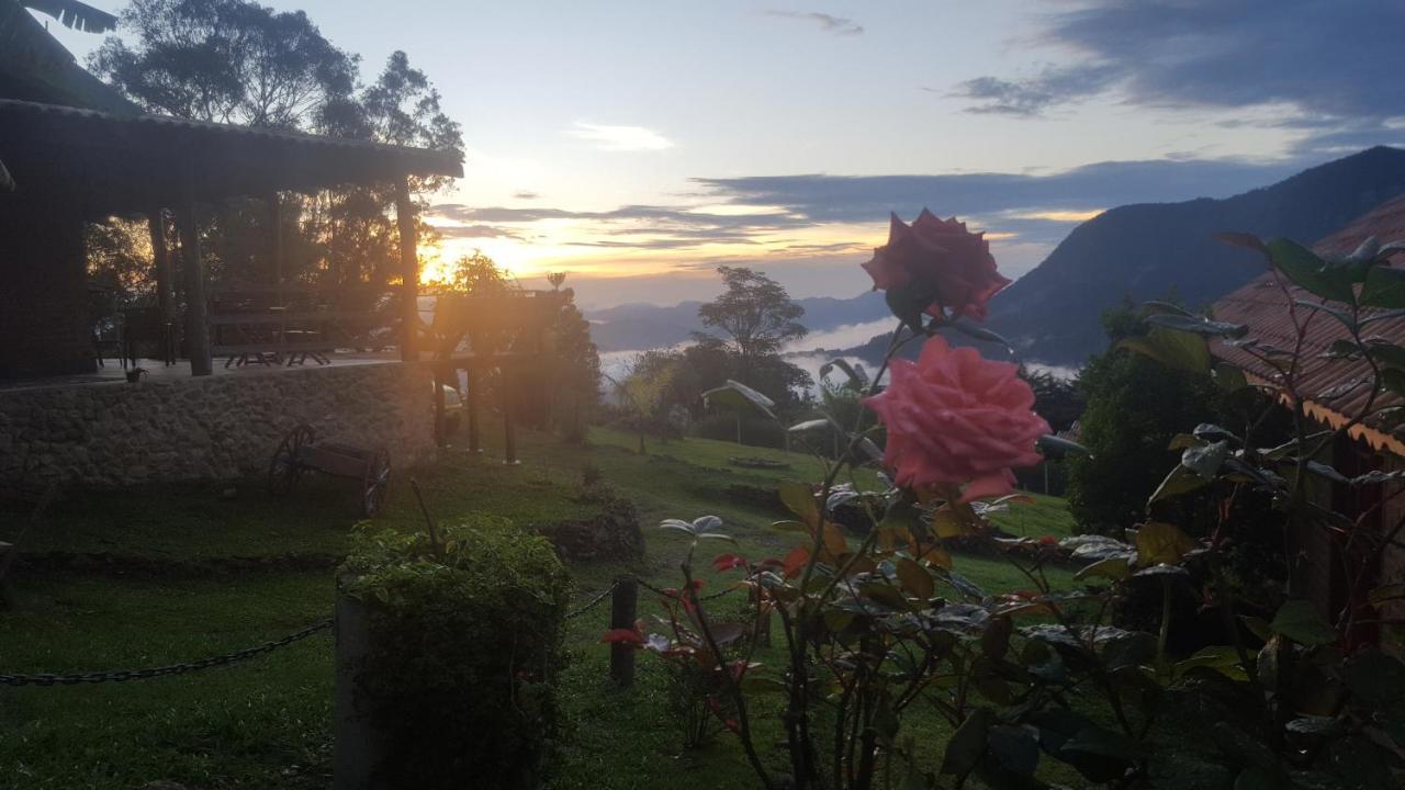 サン・ベント・ド・サプカイー Chale Refugio Da Pedra Spヴィラ エクステリア 写真